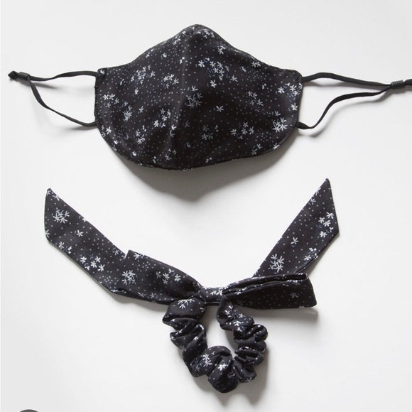 Free People Accessories - Free People Black Floral Mask And Bow
